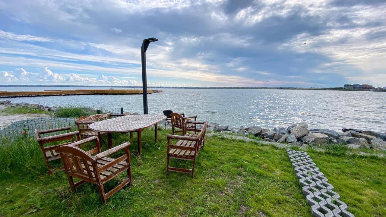 Myosotis Mamaia By The Lake Exterior photo
